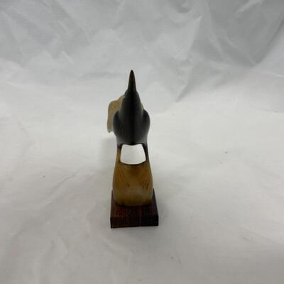 -31- VINTAGE | 1960s Carved Horn Bird | Crow Raven Starling 