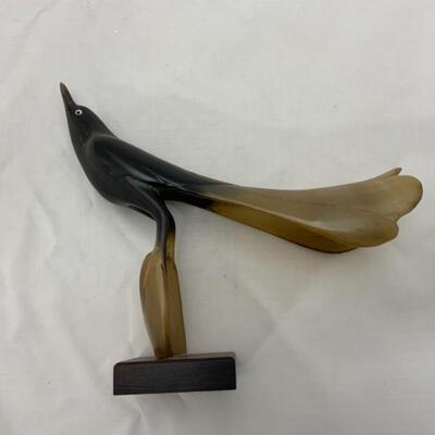 -31- VINTAGE | 1960s Carved Horn Bird | Crow Raven Starling 
