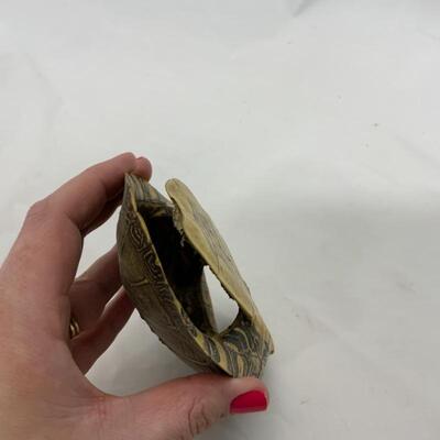 -32- VINTAGE | Turtle Shell