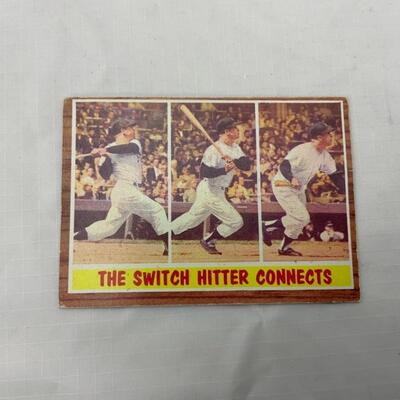 -40- MANTLE | 1962 TOPPS Card #318 | The Switch Hitter Connects