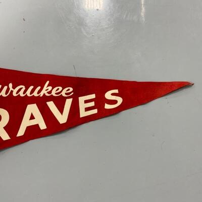 -53- VINTAGE | 1950s Milwaukee Braves Pennant