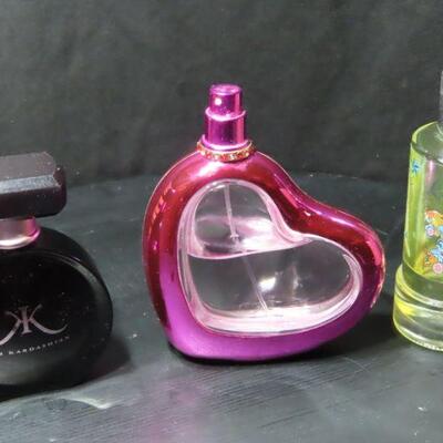 Woman's Perfume 