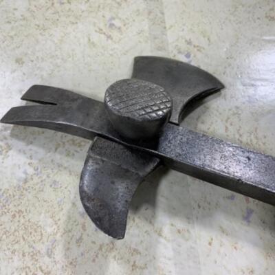 -132- VINTAGE | Bridgeport | Tomahawk #121 | Crate Opener/Hammer