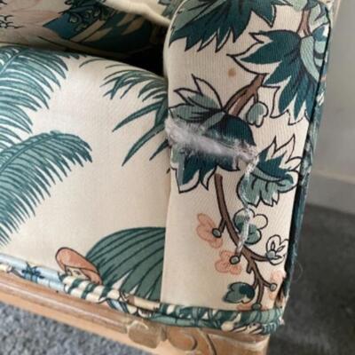 103 Vintage Pearson Single Cushion Camelback Sofa 