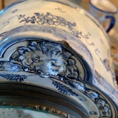 113 Antique Royal Bonn Blue and White Delft Clock 