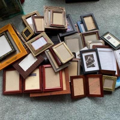 S160 Lot of Various Picture Frames 