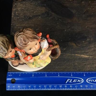 Lot 6: Hummel #198/1 & #49/0