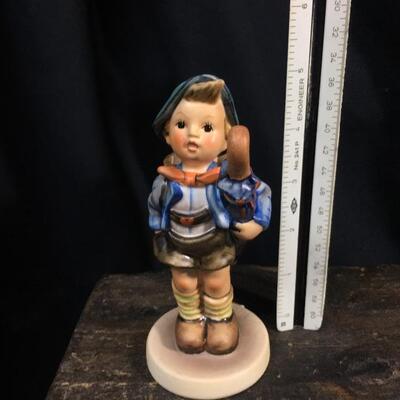 Lot 6: Hummel #198/1 & #49/0