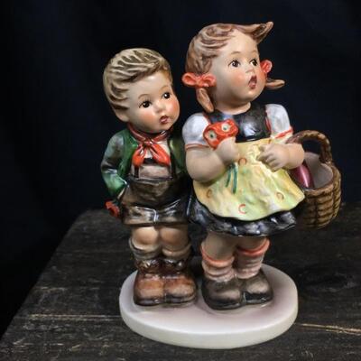 Lot 6: Hummel #198/1 & #49/0