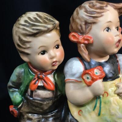 Lot 6: Hummel #198/1 & #49/0