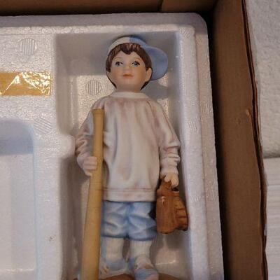 Lot 11: Vintage New Stock FRANCES HOOK Collectibles 