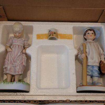 Lot 11: Vintage New Stock FRANCES HOOK Collectibles 
