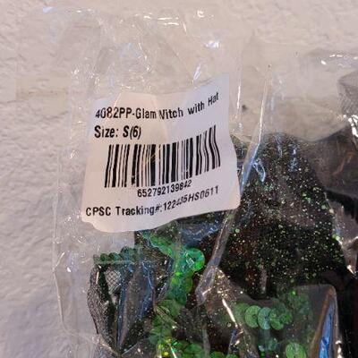 Lot 22: New Size 6 Children's GLAM WITCH w/ Hat Costume