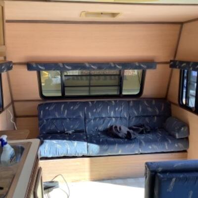 237  1993 Dutchmanâ€™s Classic 220 Camper 