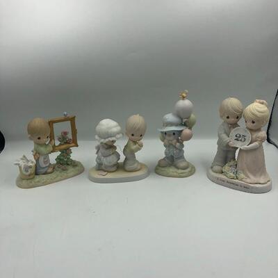 Box of 14 precious moments figurines  lot #4