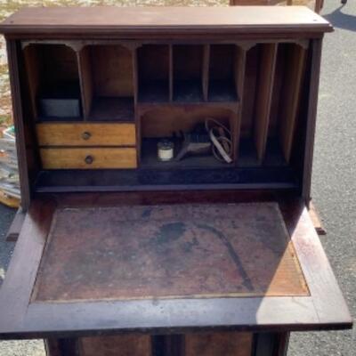 259 Antique Victorian Desk 