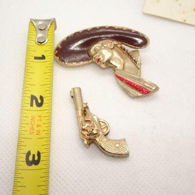 Annie Oakley Style Brooch & Gun Pin 