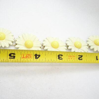 Vintage Metal Painted Daisy Bracelet 