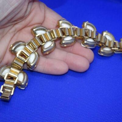 Milk Glass Mid Century Gold Tone Bracelet, Squares & Teardrops