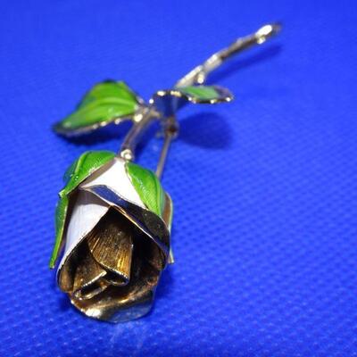 White Rose Pin 