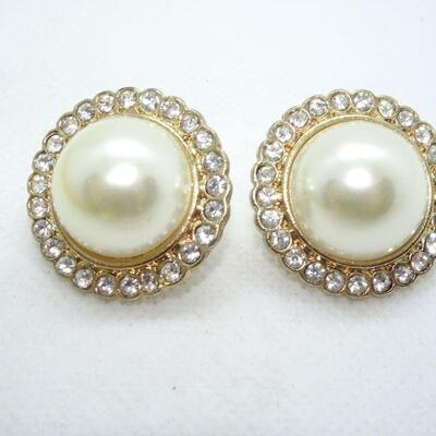 Gold Tone Oval Rhinestone Pearl Clip Back Earrings 