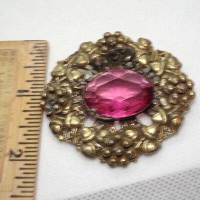 Spectacular Victorian Style Amethyst Colored Center Stoned, Gold Tone Brooch - Reserve 