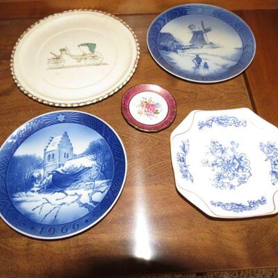 Five Pieces China Limoges Royal Copenhagen Laurel China Plates - Item # 58