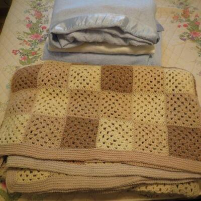 Afghan and Blankets - Item # 96