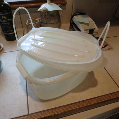 Vintage Tupperware Roast Flavor Saver Ham Turkey Container Lifter 3 Pieces (item #136)