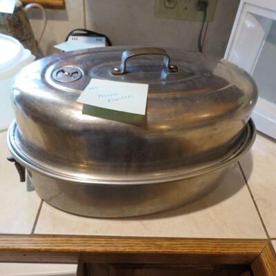 Vintage Mirror Roaster with Lid and Vented Made in USA - Item # 137