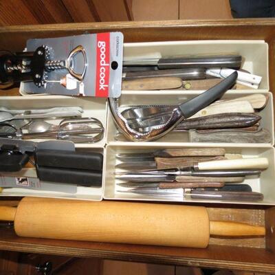 Lot of Kitchen Utensils Rolling Pin Wine Opener Can Opener Item # 139