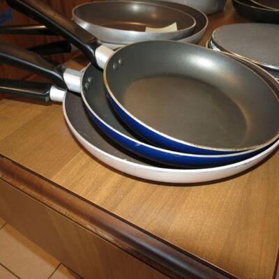 13 Pieces Kitchen Skillets Grease Skillet Covers -  Item # 140
