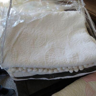 2 Full Size bedspreads - Item # 168