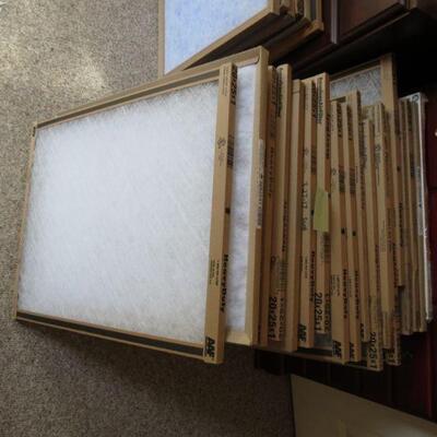 Lot of 19 Air Filters 20 x 25 x 1 -  Item # 181