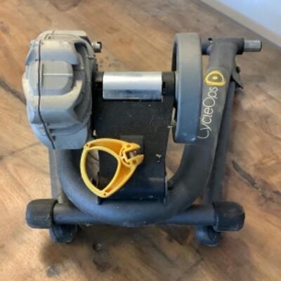 286 CycleOps Indoor Bicycle Trainer