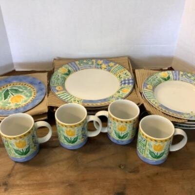 291 International Tableworks China 16 pc. Set