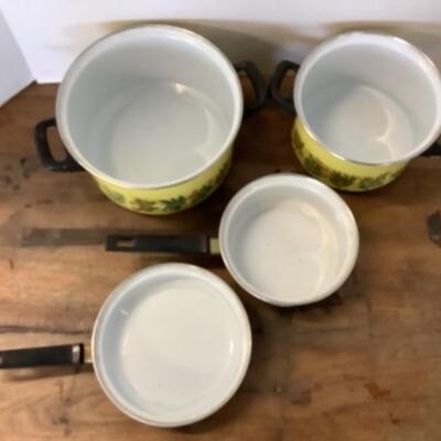 293 Vintage Enamelware Pots