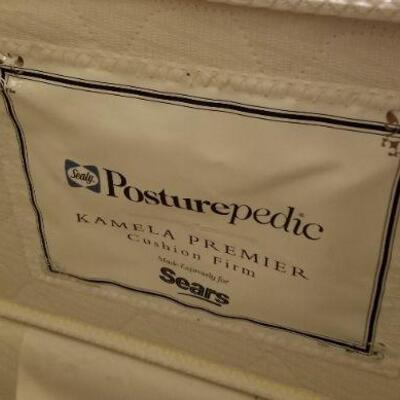 Lot #80  Thomasville Full/Double Bed - headboard, frame, nice mattress set