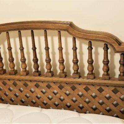 Lot #80  Thomasville Full/Double Bed - headboard, frame, nice mattress set