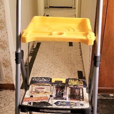 Lot #102  Cosco Max Work Platform