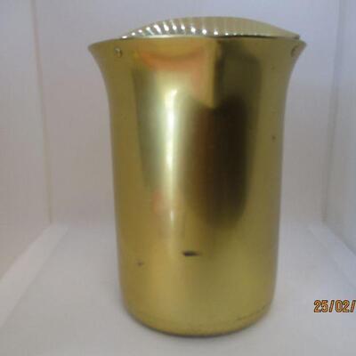Lot 4 - Aluminum Water Pitcher w/Ice Lip