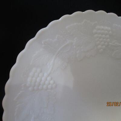 Lot 7 - Imperial Glass Vintage Grape Luncheon Plates