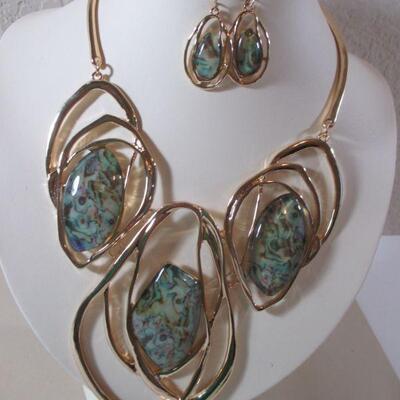 Gold Bib Necklace Haute Couture Multicolor Rhinestone /Earrings 