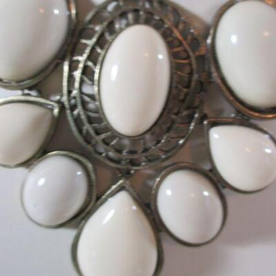 Antique Cleo Style Bib Choker/ White teardrop shape Rhinestones 
