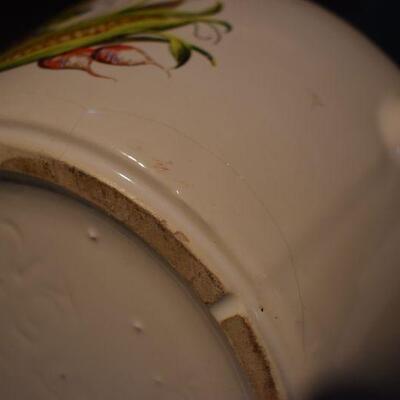 McCoy Vegetable Pot w/2 Handles 