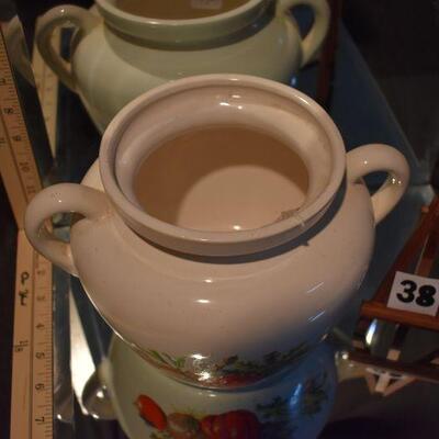 McCoy Vegetable Pot w/2 Handles 