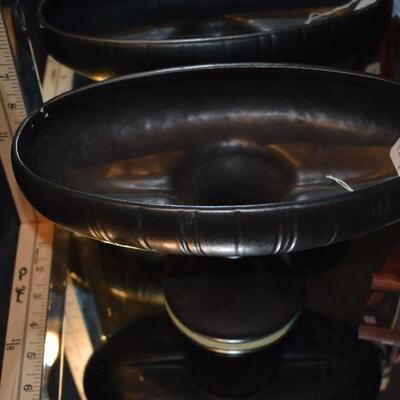 McCoy Planter on Pedestal - Black 