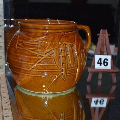1950 McCoy Bean Pot 