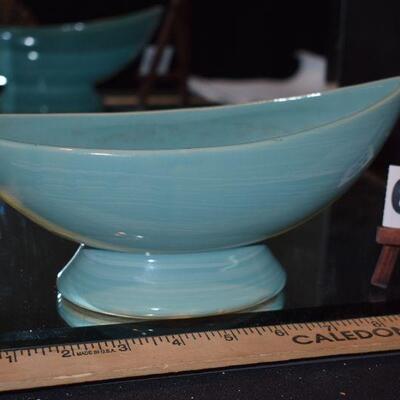 1960 McCoy Harmony Boat Planter - Aqua 