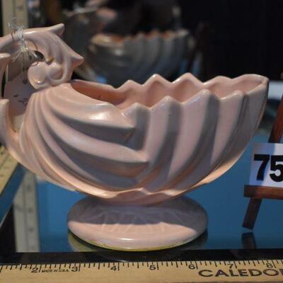 1940 McCoy Ribbed & Footed Planter 
